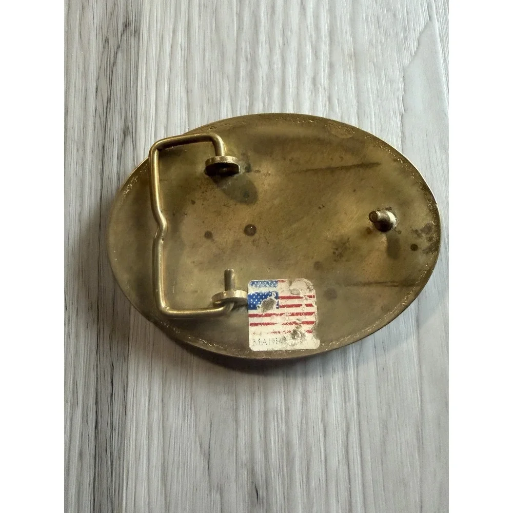 Bald Eagle Belt Buckle Oval Two Tone Mountain Scene Made in USA Patriotic Vtg - Picture 2 of 2